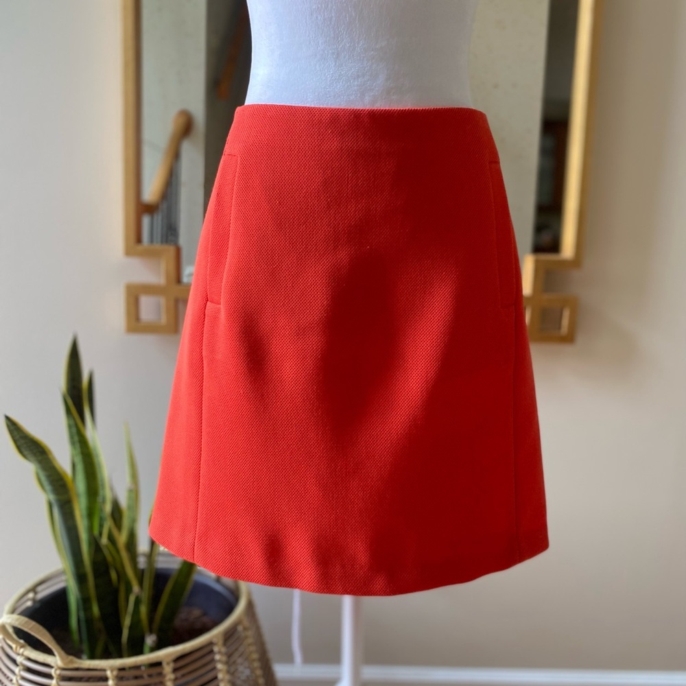 Banana Republic orange miniskirt size 6 woven rayon blend